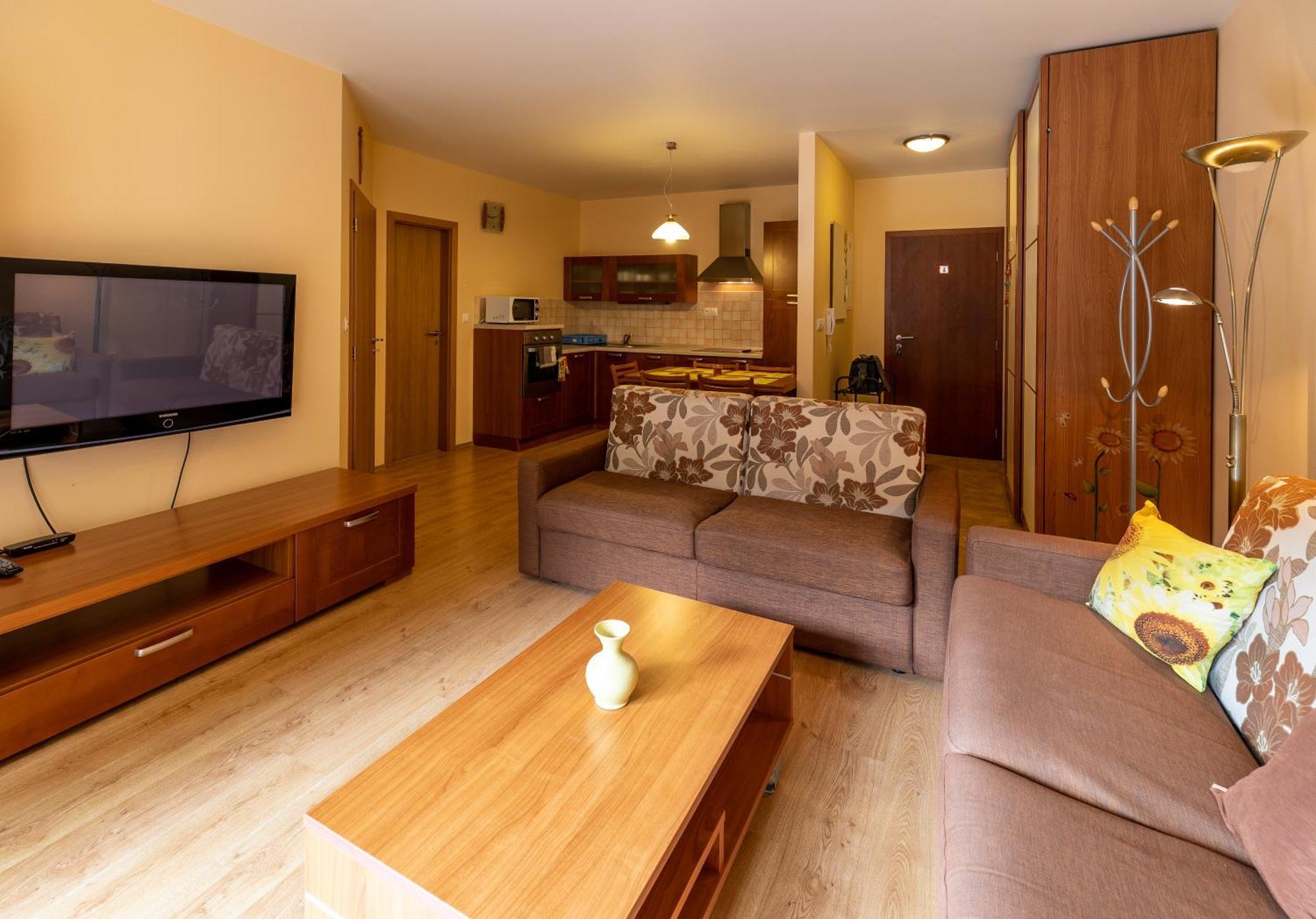 Rodinny Apartman Slnecnica Tale Luaran gambar