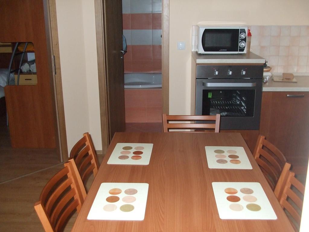 Rodinny Apartman Slnecnica Tale Luaran gambar